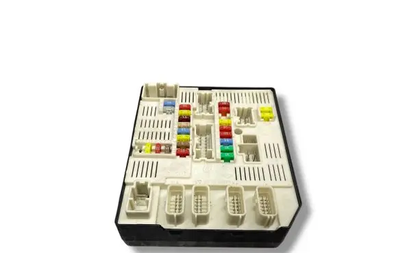 Renault Megane III Fuse module 284B60008R