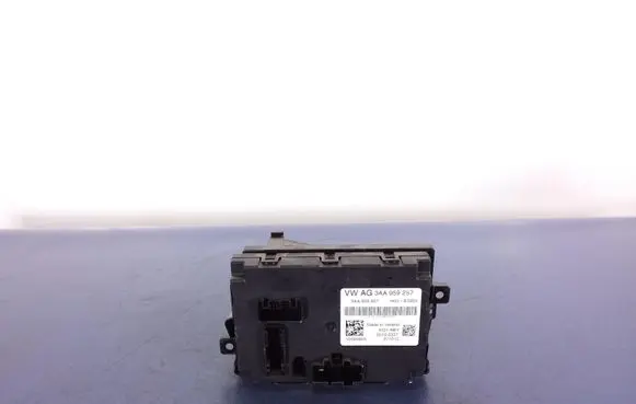 Volkswagen PASSAT B8 Seat control module 3AA959257