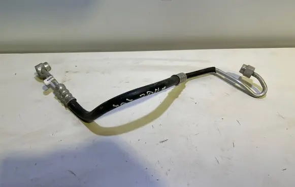 Air conditioning (A/C) pipe/hose