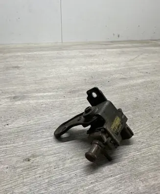 Toyota Avensis T220 Vacuum valve 2581927010 1397000600