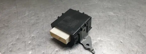 Toyota C-HR I Window wiper relay 85940F4010