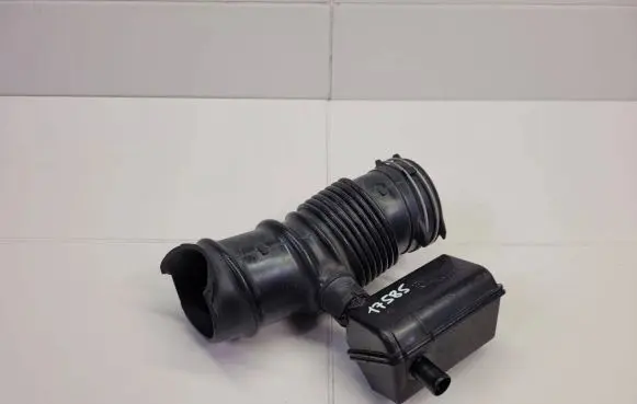 Toyota RAV 4 (XA50) Intake resonator 17893-25070