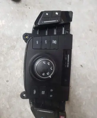 Hyundai i40 Climate control unit 972503ZRC0
