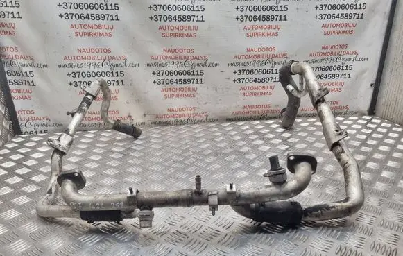 Audi Q7 4L Engine coolant pipe/hose 079121070BE 079121071BA