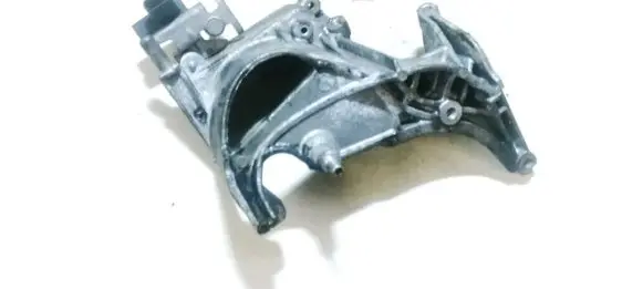 Citroen C4 I Engine mounting bracket 9672309780 c4003441de