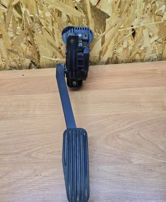 Volvo S60 Accelerator throttle pedal 6PV00853713 30683514