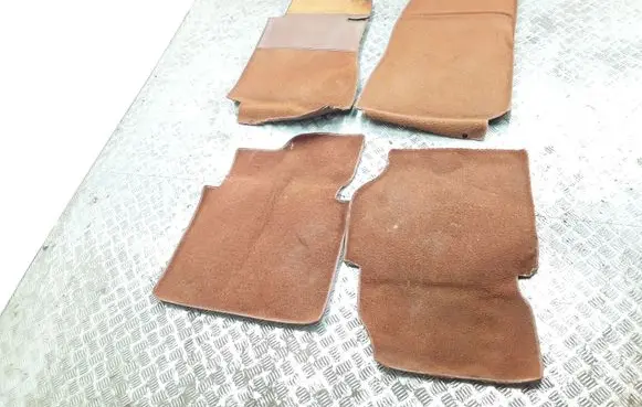 Mercedes-Benz W123 Car floor mat set 1236800297 1236843029