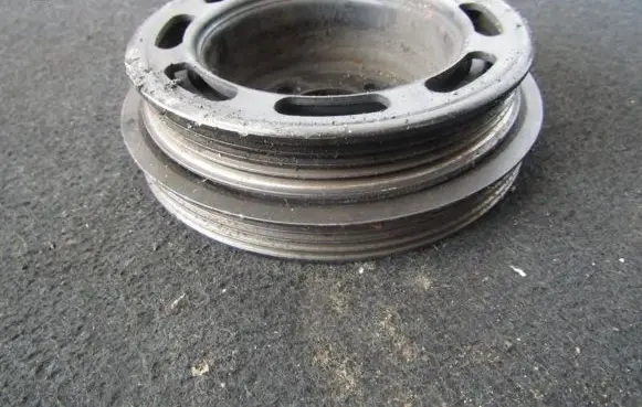 Mazda 323 Crankshaft pulley