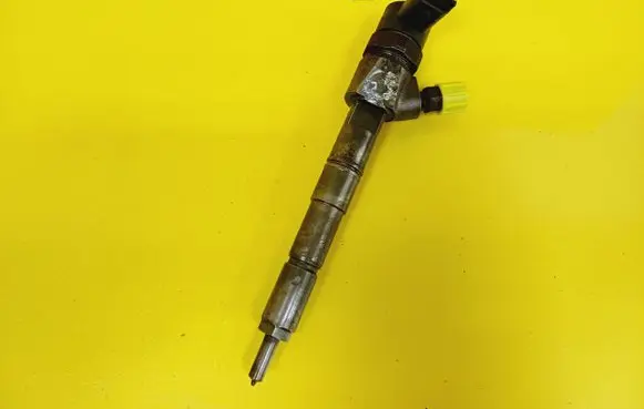 Opel Zafira B Fuel injector 0445110243