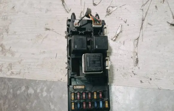 Volvo S40, V40 Fuse box set PPT25P5
