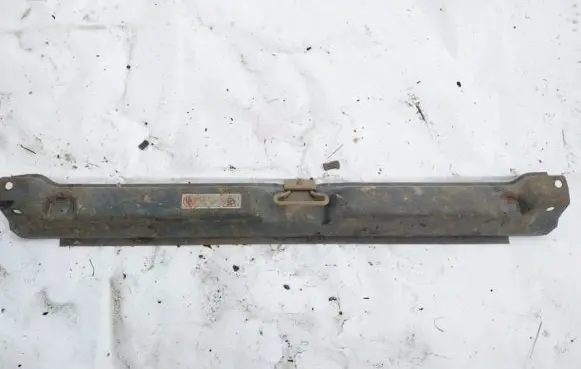 Volkswagen Golf II Radiator support slam panel