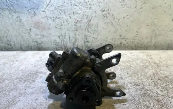 BMW 5 E60 E61 Power steering pump