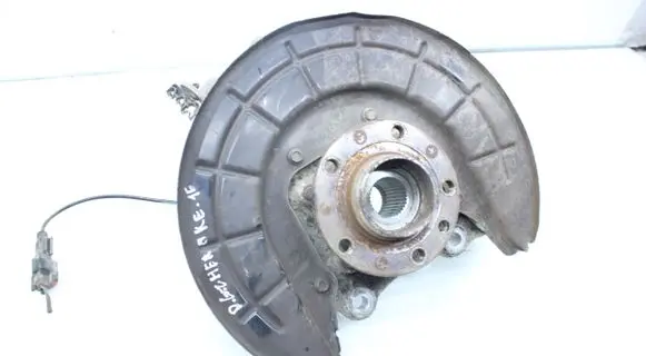 Rear wheel hub
