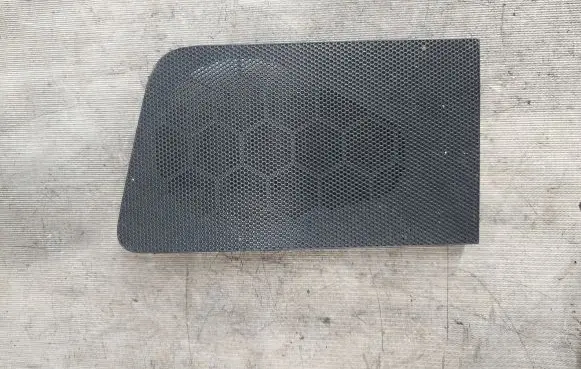 Side speaker trim/cover