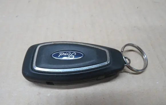 Ford Kuga II Ignition key/card 7S7T15K601ED 5WK50170