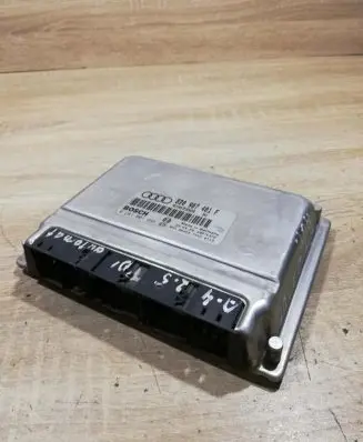 Audi A4 S4 B5 8D Engine control unit/module ECU 8d0907401f 0281001945