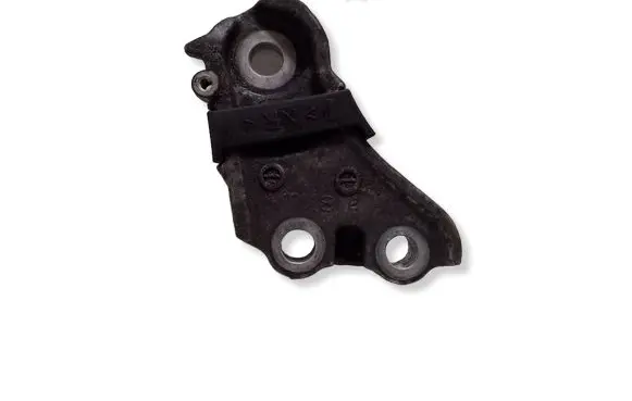 Honda Insight Engine mounting bracket 