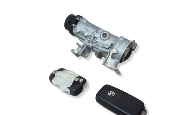 Volkswagen Golf VI Ignition lock 1K0905865A 1K0905851B