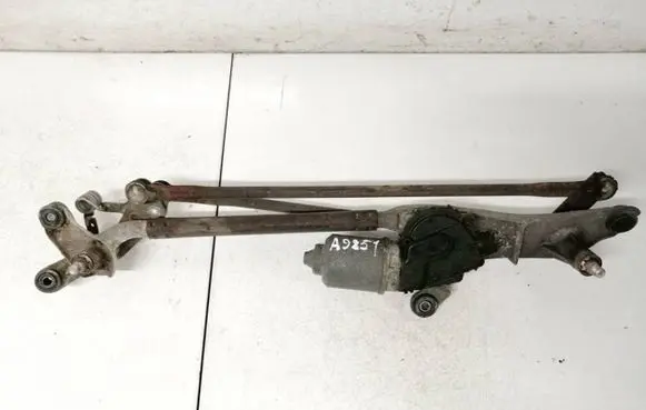 Lexus GS 300 350 430 450H Front wiper linkage and motor