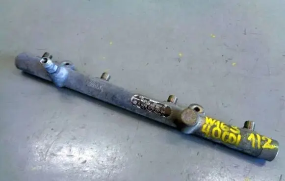 Mercedes-Benz ML W163 Fuel injector supply line/pipe 