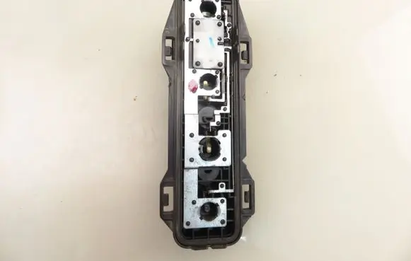 Peugeot 307 Tail light bulb cover holder 89026198 89026938