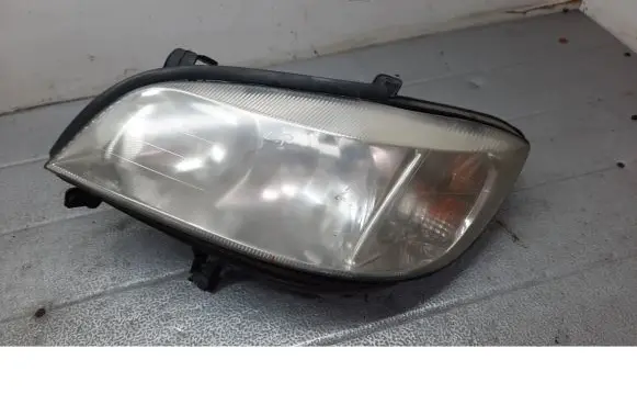 Opel Zafira A Front reflector 