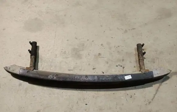Volkswagen PASSAT B5 Rear beam 