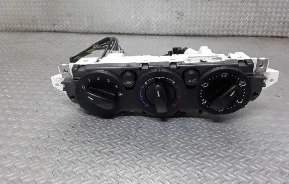 Ford Focus Climate control unit 7M5T19980AA