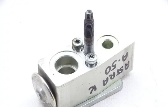 Mitsubishi Pajero Air conditioning (A/C) expansion valve GN807001
