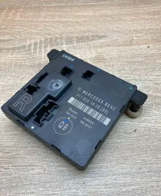 Mercedes-Benz E W211 Door control unit/module 2118201626