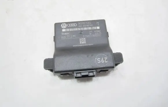 Volkswagen Golf V Gateway control module 1K0907530E 1K0907951