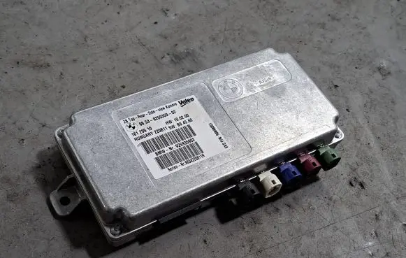 BMW X6 E71 Camera control unit module 9259359