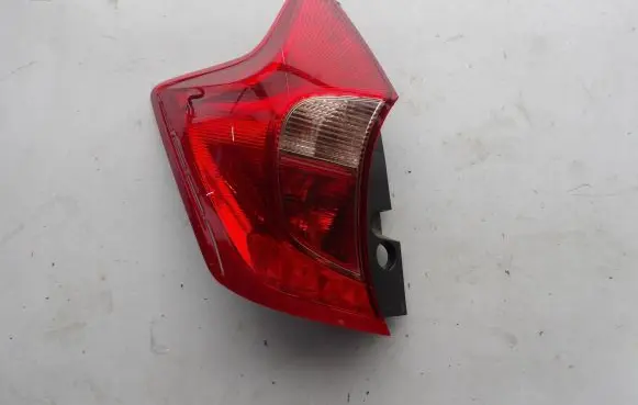 Nissan Note (E12) Rear/tail lights