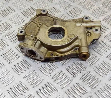 Lincoln Navigator Oil pump KD211 06090330