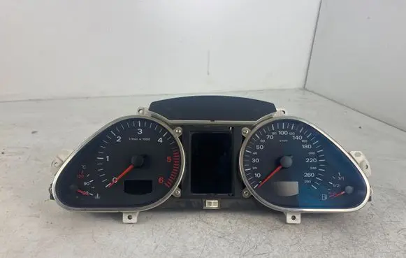 Audi A6 S6 C6 4F Speedometer (instrument cluster) 4F0920900S 4F0910900A