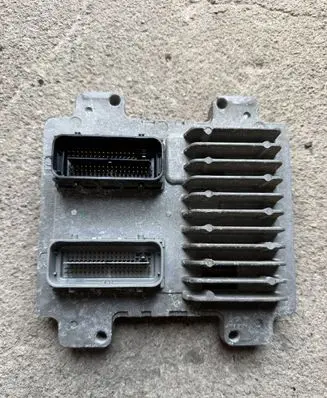 Chevrolet Captiva Engine control unit/module E3712637795