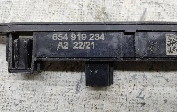 Other switches/knobs/shifts