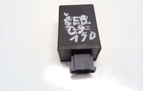 Skoda Fabia Mk2 (5J) Other relay 5J0959631A