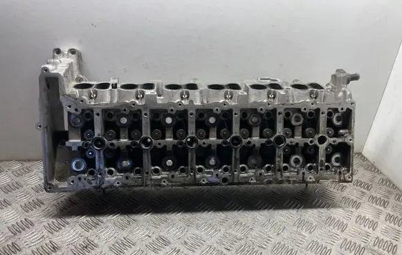 BMW 3 F30 F35 F31 Engine head 7812929