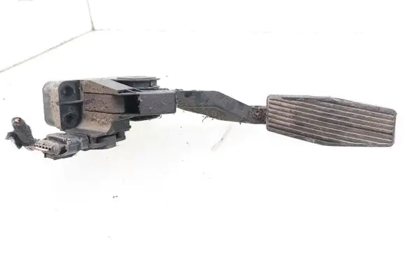 Opel Zafira A Accelerator throttle pedal 0281002298 90581208