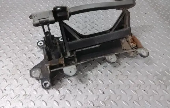 Mercedes-Benz CL C215 Front door upper hinge A2157200137 2157200137