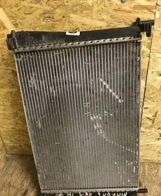 Mazda 2 Coolant radiator