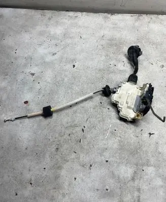 Audi A6 S6 C6 4F Front door lock 4F2837016B
