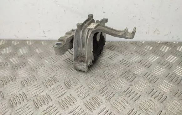 Skoda Octavia Mk3 (5E) Engine mount bracket 5Q0199262BH
