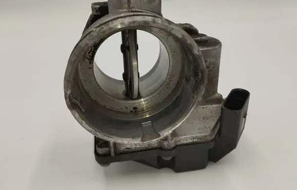Volkswagen Caddy Throttle valve 03G128063A