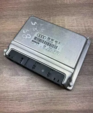 Volkswagen PASSAT B5 Engine control unit/module ECU 3B0907401H 0281010145