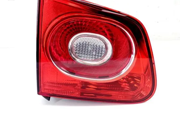 Volkswagen Tiguan Tailgate rear/tail lights 5N0945093C