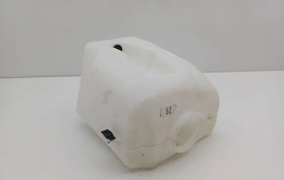 Opel Corsa C Windshield washer fluid reservoir/tank 