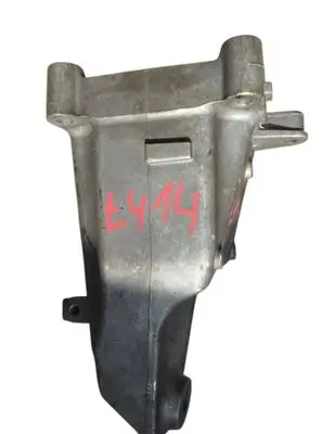 Mercedes-Benz C W205 Engine mounting bracket A2742234404