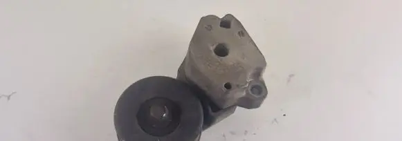 Mitsubishi L200 Generator/alternator belt tensioner